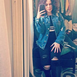 Meet your Posher, Isis